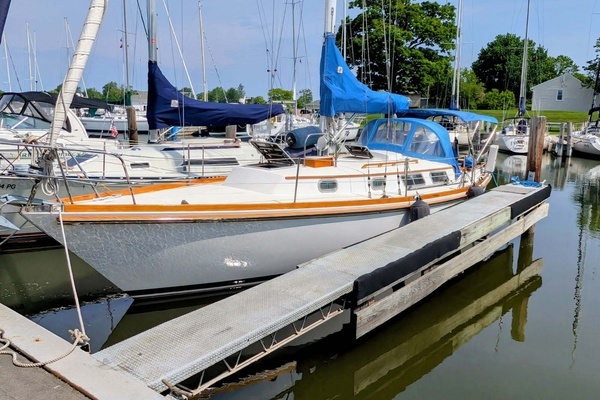 35-ft-Bristol-1980-35.5 Keel/CB-Wilemar Rochester New York United States  yacht for sale