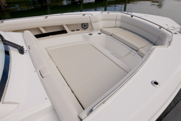 35ft Boston Whaler Yacht For Sale