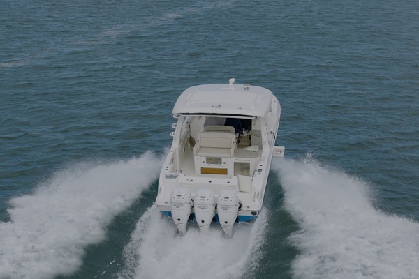 35ft Boston Whaler Yacht For Sale