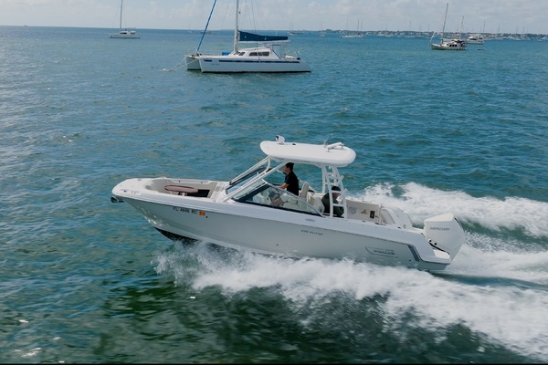 2016 Boston Whaler 23 Vantage
