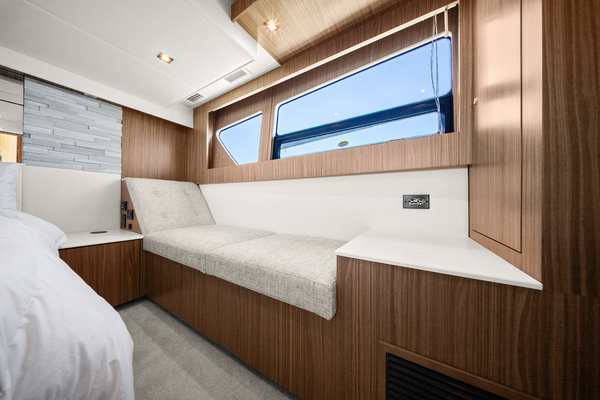 50ft Cruisers Yachts Yacht For Sale