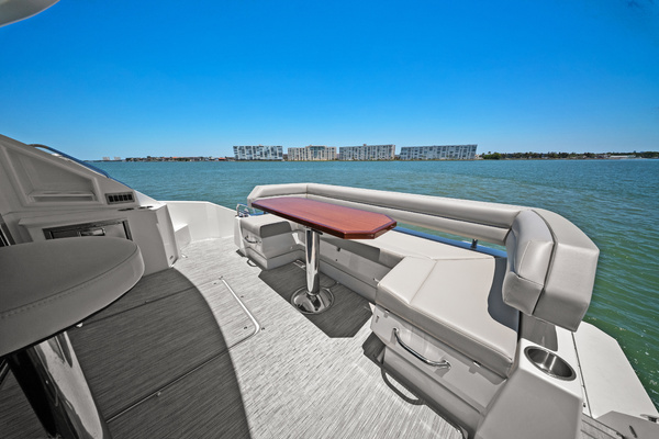 50ft Cruisers Yachts Yacht For Sale