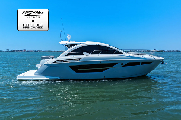 2025 Cruisers Yachts 50 Cantius