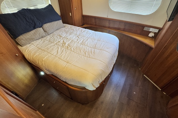 Turn the Paige 43ft Silverton Yacht For Sale