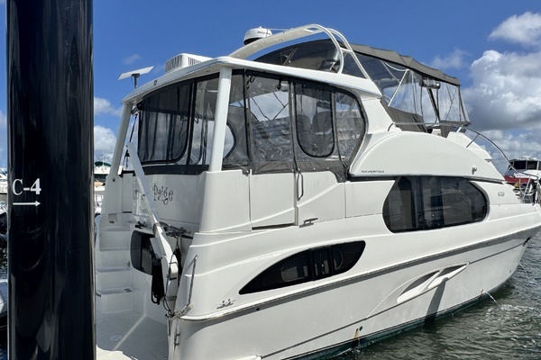 2003 Silverton 43