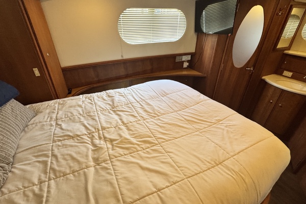 Turn the Paige 43ft Silverton Yacht For Sale