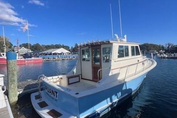 Photo of the 1989 Blue Seas Out Island Explorer "Truant"