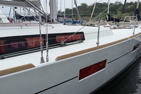 Wind Gypsea 38ft Beneteau Yacht For Sale