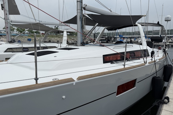 Wind Gypsea 38ft Beneteau Yacht For Sale