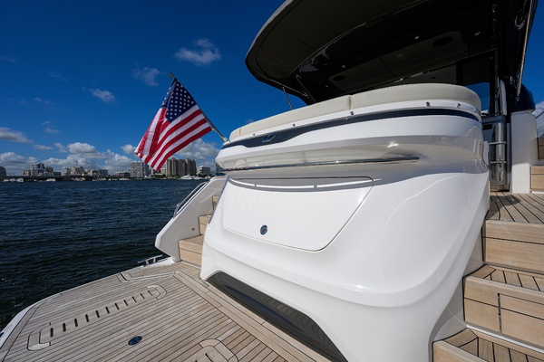 Princess 50 Everlong - Exterior Bow