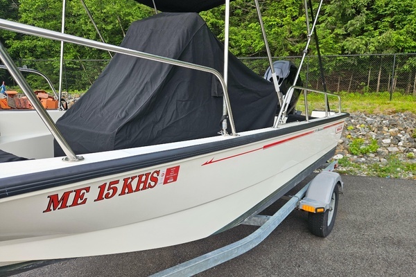 Photo of the 2008 Boston Whaler 170 Montauk