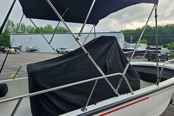 Photo of the 2008 Boston Whaler 170 Montauk