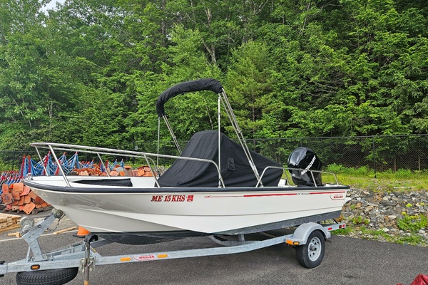17ft Boston Whaler Yacht For Sale