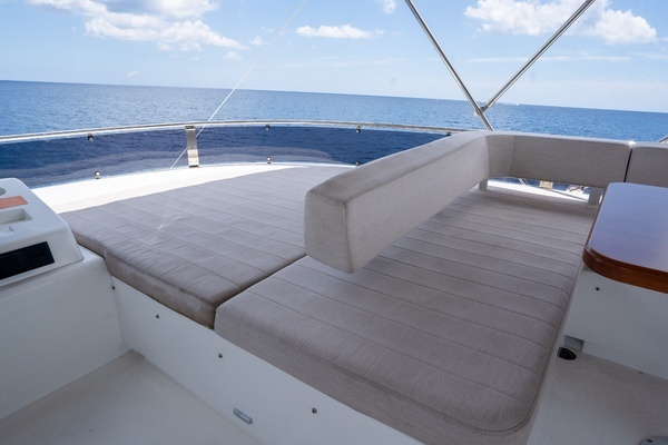 2025 Sirena 58