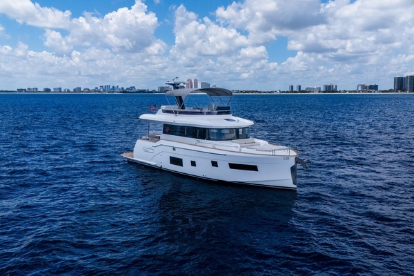 2025 Sirena 58