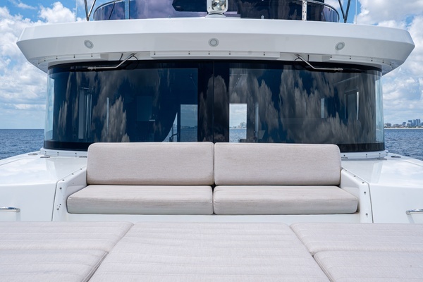 2025 Sirena 58