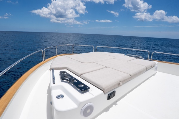 2025 Sirena 58