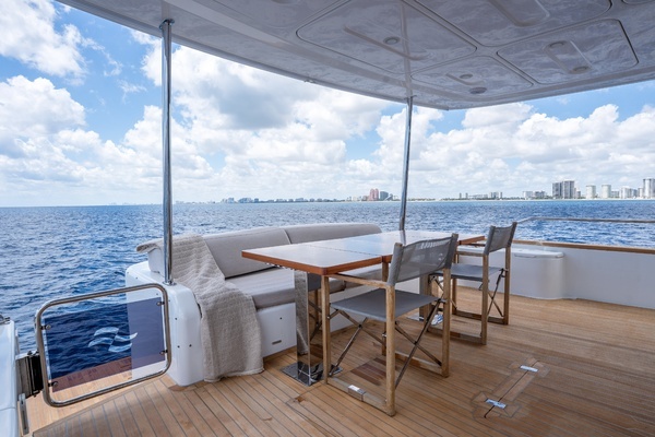 2025 Sirena 58
