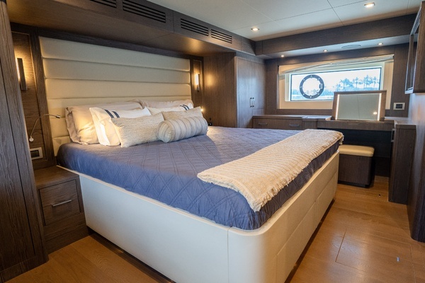 2025 Sirena 58