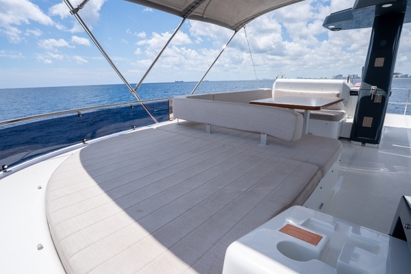 2025 Sirena 58
