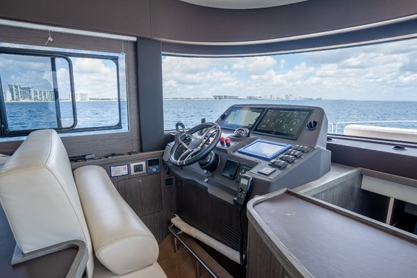 2025 Sirena 58