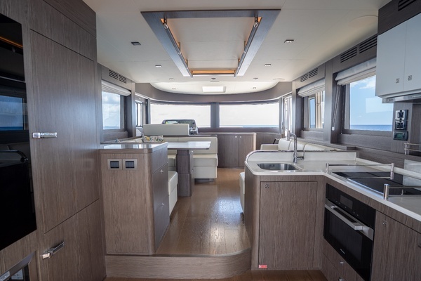 2025 Sirena 58