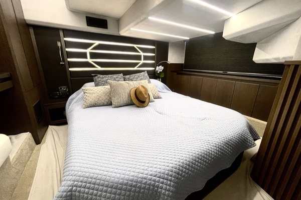 2020 Galeon 42