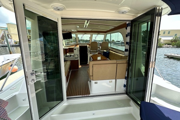 2016 Back Cove 37