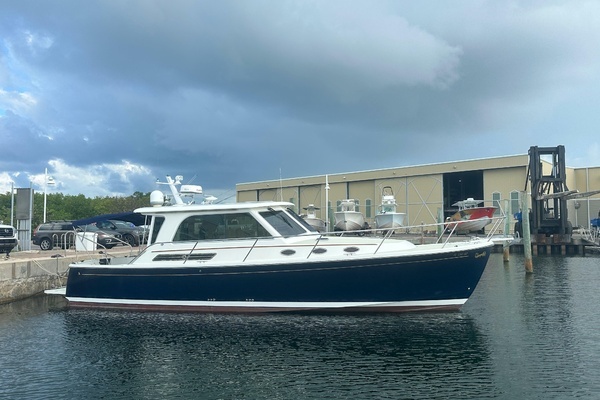 37-ft-Back Cove-2016-37- Naples Florida United States  yacht for sale
