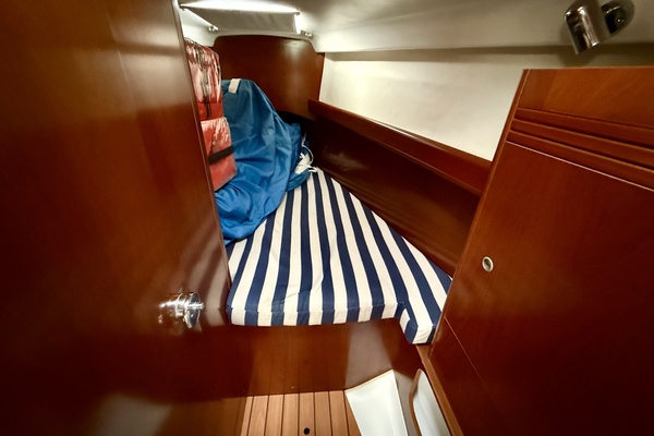 Kinetic 36ft Beneteau Yacht For Sale