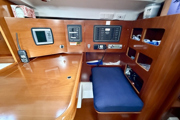 Kinetic 36ft Beneteau Yacht For Sale