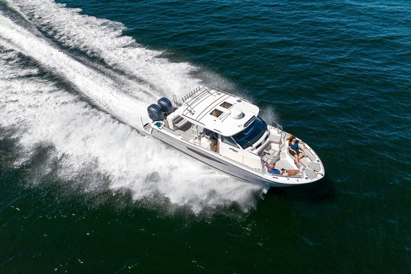 Solara 310 CW Yacht For Sale