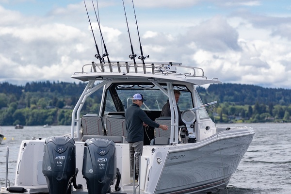 Solara 310 CW Yacht For Sale