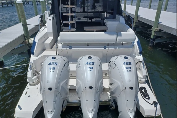 2023 Regal 42