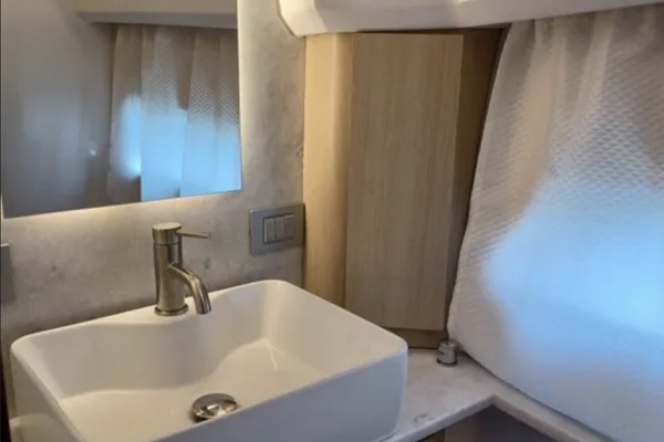 42ft Regal Yacht For Sale