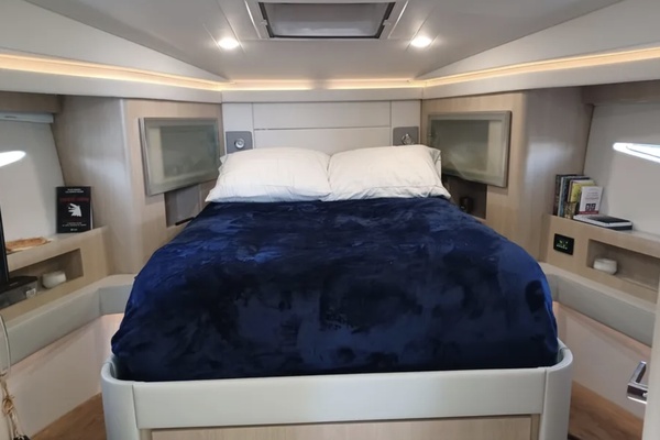 42ft Regal Yacht For Sale