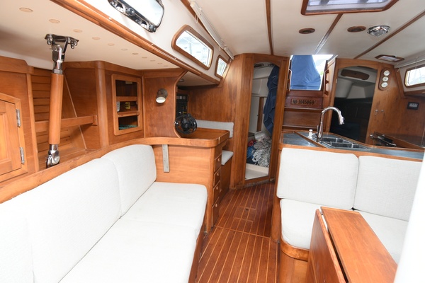 L  Attitude 40ft Sabre Yacht For Sale