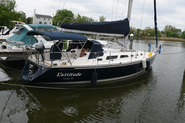 Photo of the 1996 Sabre 402 "L' Attitude"