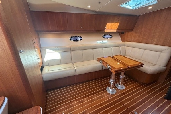 2007 Tiara Yachts 42