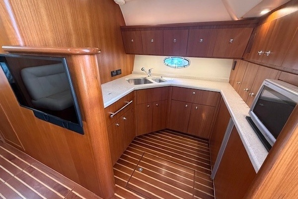 2007 Tiara Yachts 42