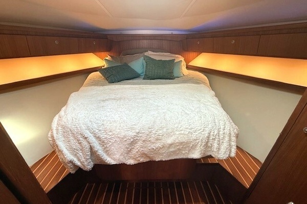 2007 Tiara Yachts 42