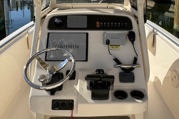 25ft Grady White Yacht For Sale