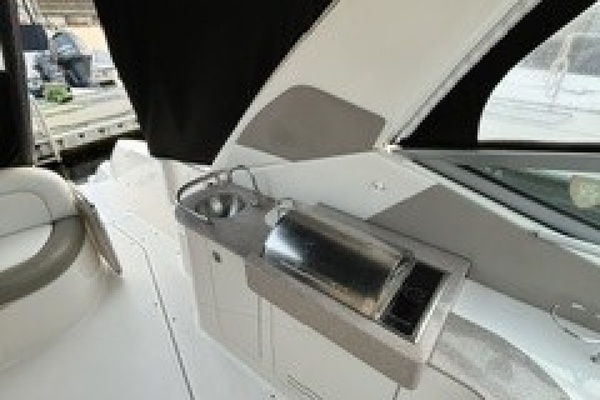 GAELIC STORM 31ft Sea Ray Yacht For Sale