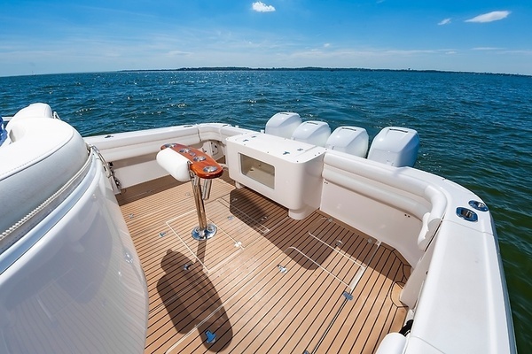 2010 Intrepid 47