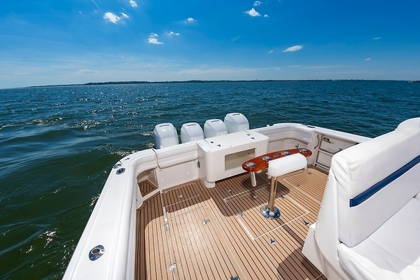 2010 Intrepid 47
