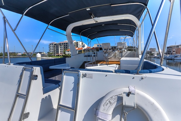 Harpazo 57ft Jefferson Yacht For Sale