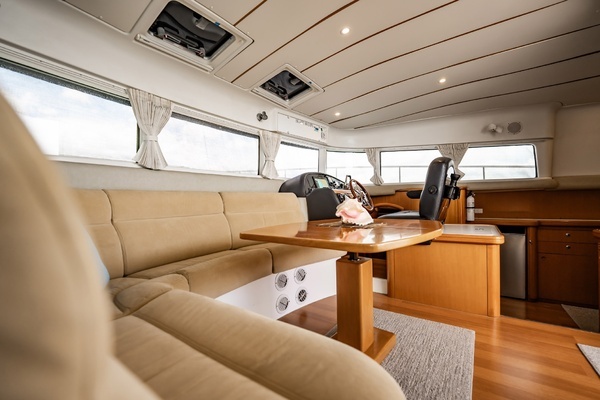 2005 Lagoon 43