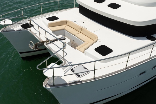 2005 Lagoon 43