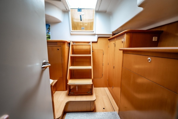 Lagoon Power 43 Yacht For Sale
