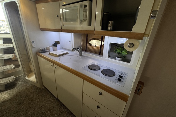 Itza Wrap 35ft Trojan Yacht For Sale